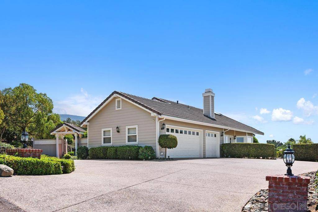 San Marcos, CA 92078,1324 Vista Colina Dr