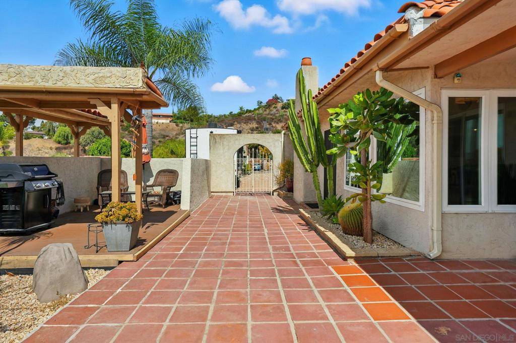 Spring Valley, CA 91977,Address not disclosed