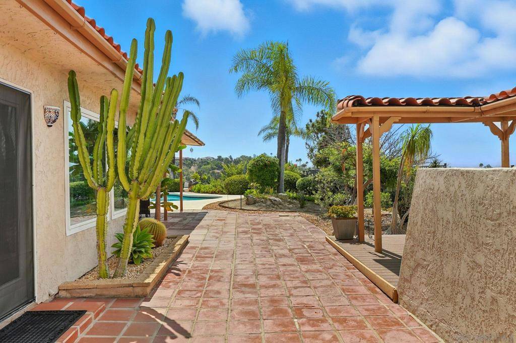 Spring Valley, CA 91977,Address not disclosed