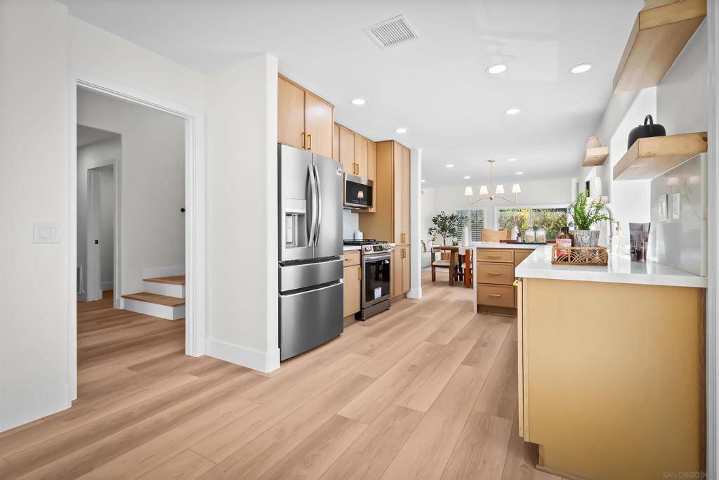 Oceanside, CA 92056,4058 Lemnos Way