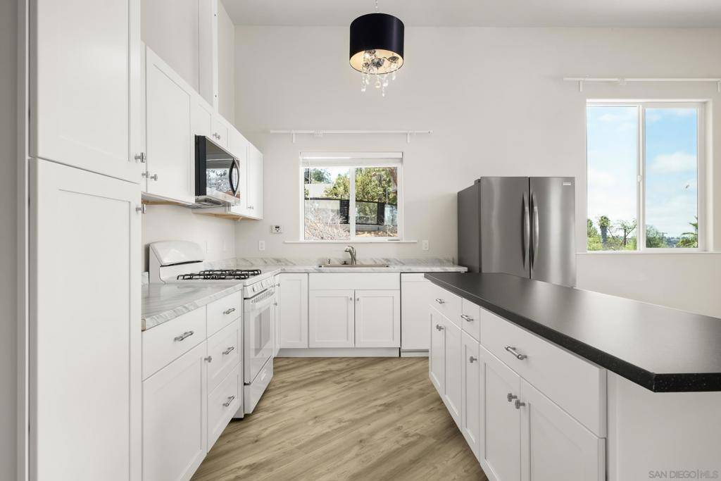 Spring Valley, CA 91977,9427 Vista dr