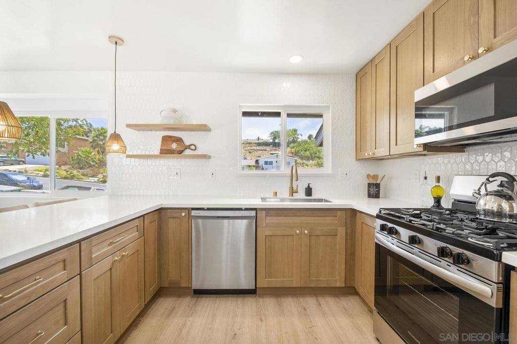 Oceanside, CA 92056,3912 Wooster Dr