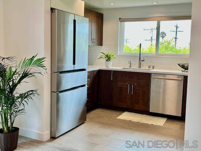 La Jolla, CA 92037,7434 Herschel #7