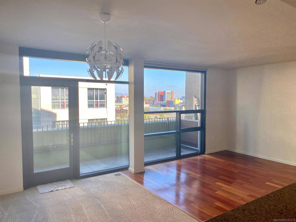 San Diego, CA 92101,350 11th Avenue #619