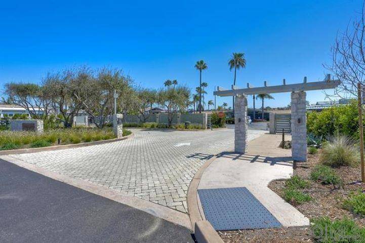 Carlsbad, CA 92011,6550 Ponto Dr #110