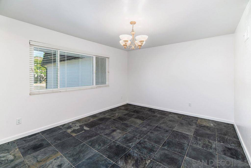 La Jolla, CA 92037,8686 Cliffridge Ave.