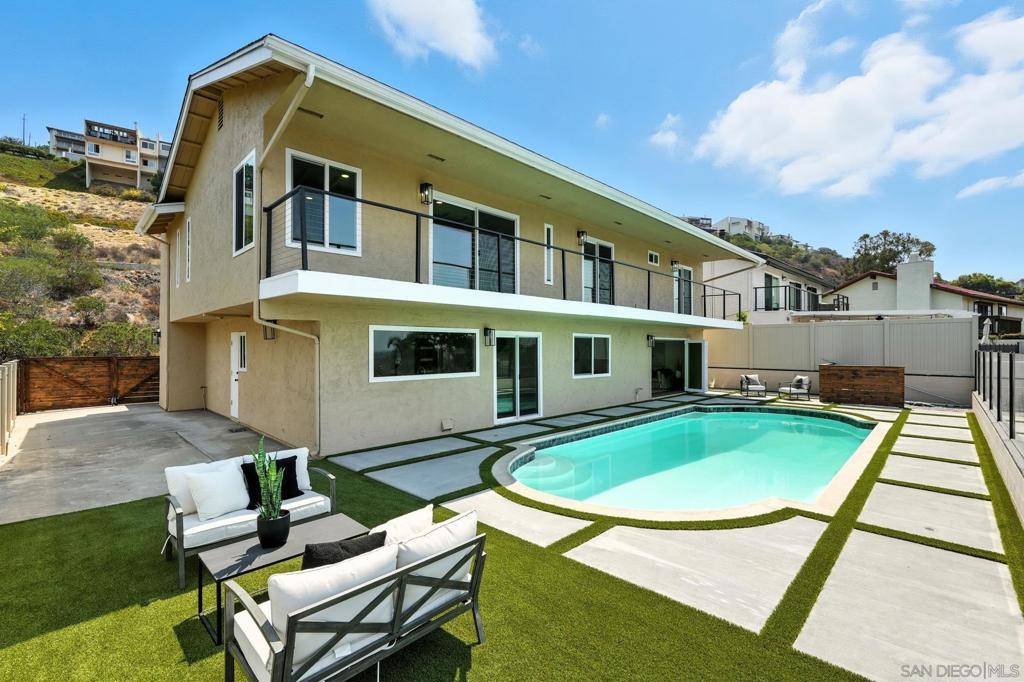 San Diego, CA 92120,6240 Bernadette Lane