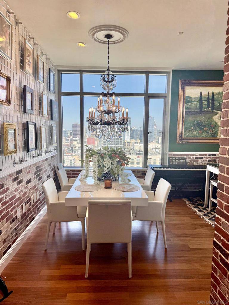 San Diego, CA 92101,165 6Th Ave #2501