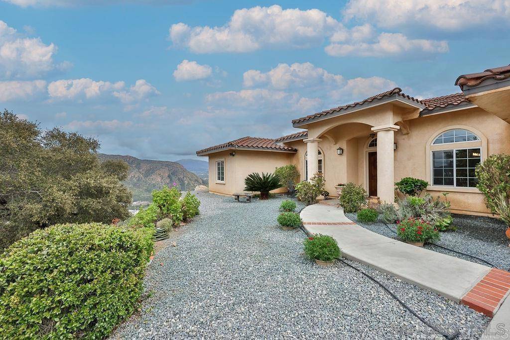 El Cajon, CA 92021,1152 Stoneridge Dr.