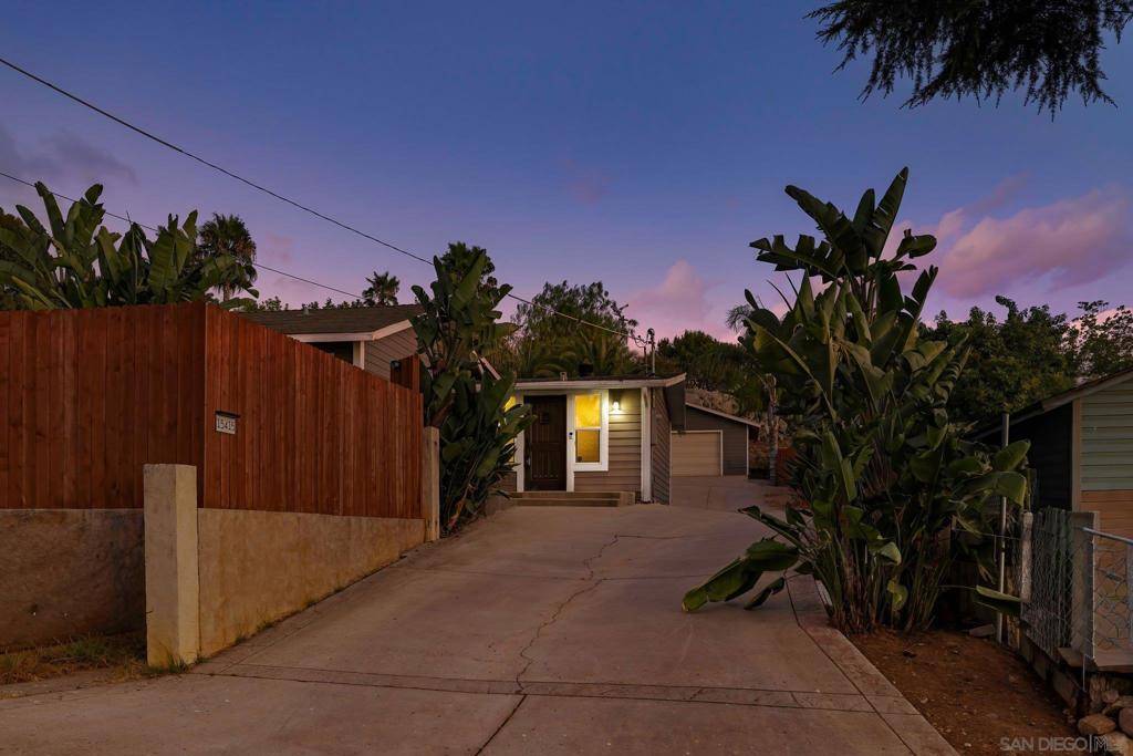 El Cajon, CA 92021,15415 Saint Lucy Ln