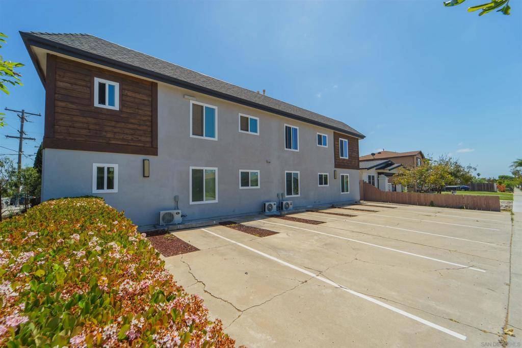 San Diego, CA 92104,3167 Landis St
