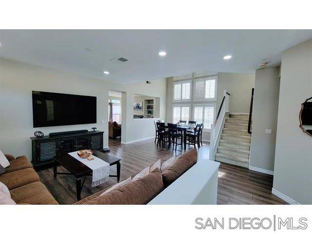 Escondido, CA 92027,2476 Fallbrook Pl