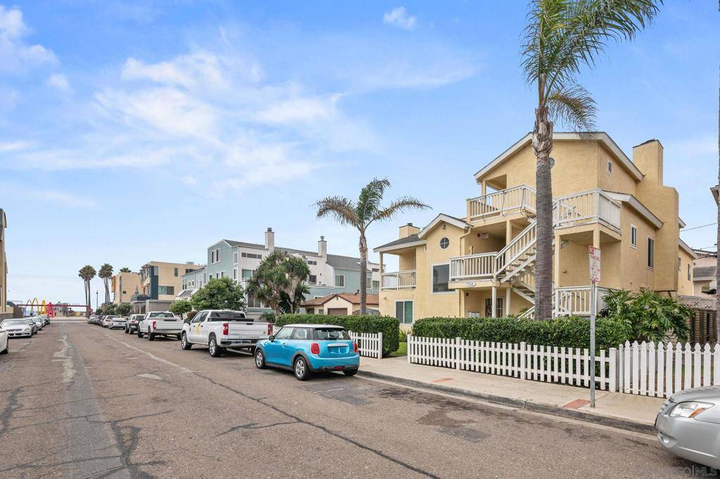 Imperial Beach, CA 91932,152 Evergreen Ave. #4