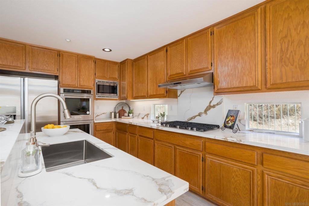 Spring Valley, CA 91978,2168 Pointe Parkway