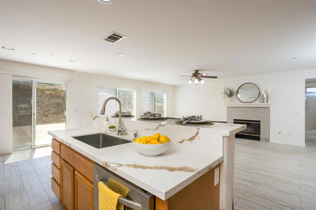 Spring Valley, CA 91978,2168 Pointe Parkway