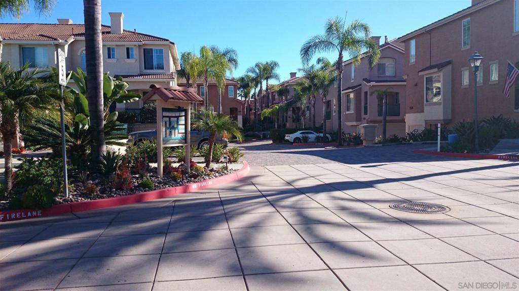 San Diego, CA 92108,918 CAMINO DE LA REINA #52