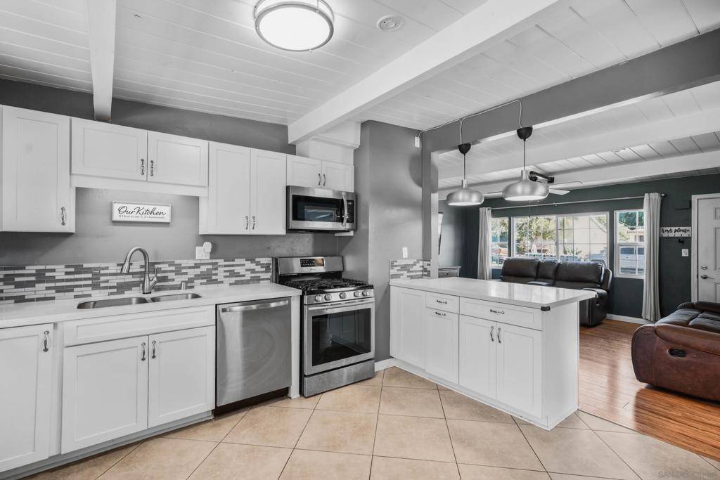 El Cajon, CA 92020,346 Patricia Ln