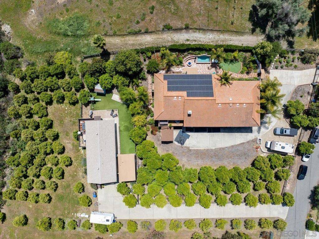 Fallbrook, CA 92028,1379 Sunny Heights Road