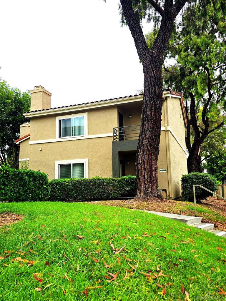 San Diego, CA 92122,7597 Charmant Dr #901
