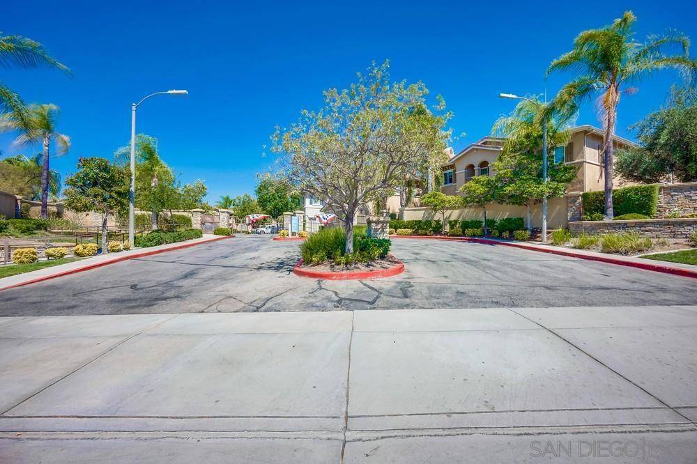 Murrieta, CA 92563,26374 Arboretum Way #3104