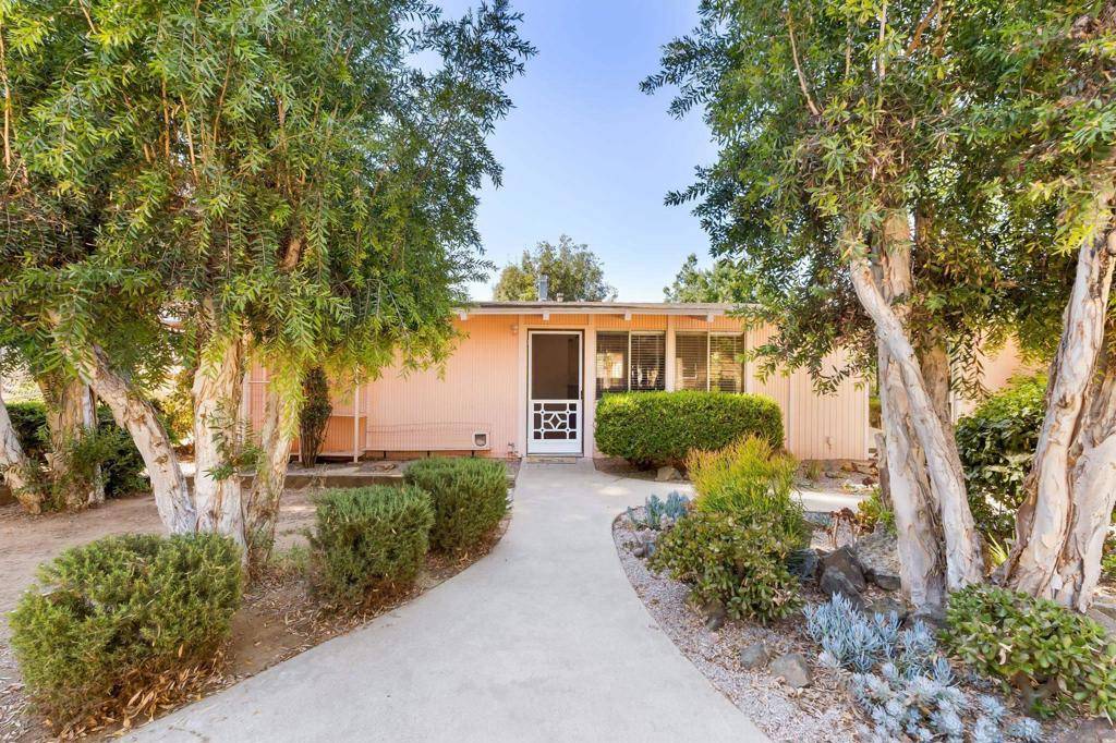 Lakeside, CA 92040,8968 Rocket Ridge Rd