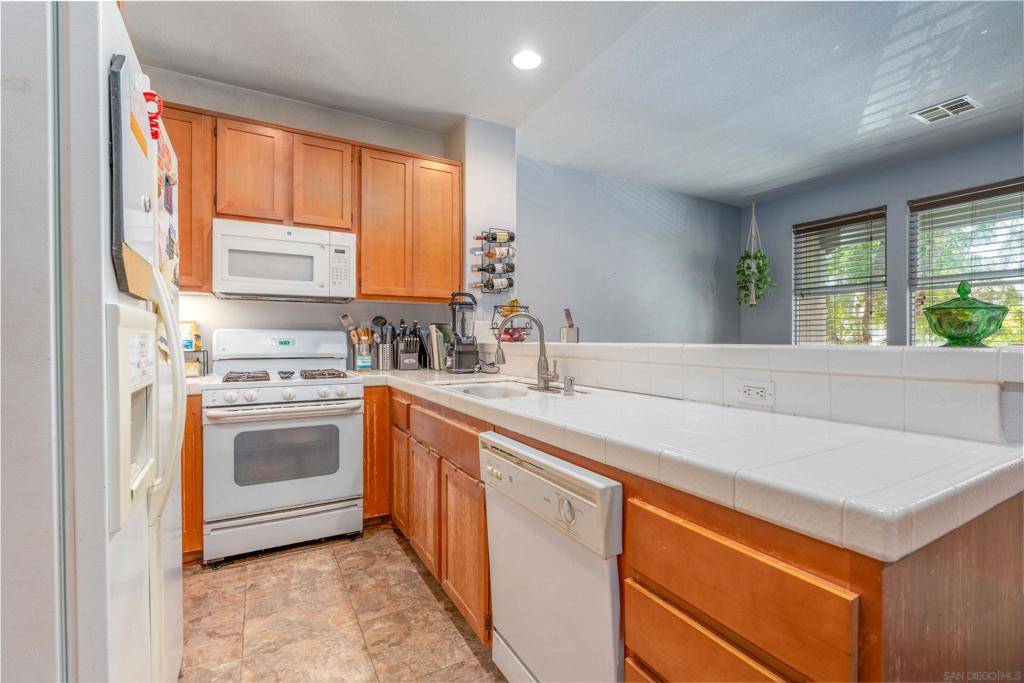 Chula Vista, CA 91915,1648 Sweet Gum Place