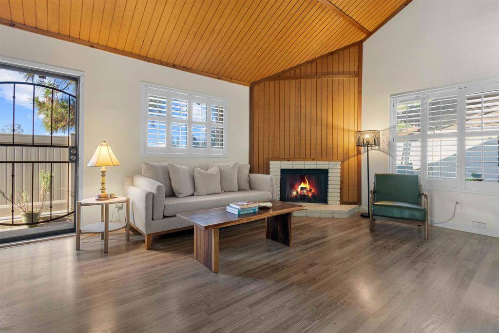 San Diego, CA 92139,2838 Alta View #C
