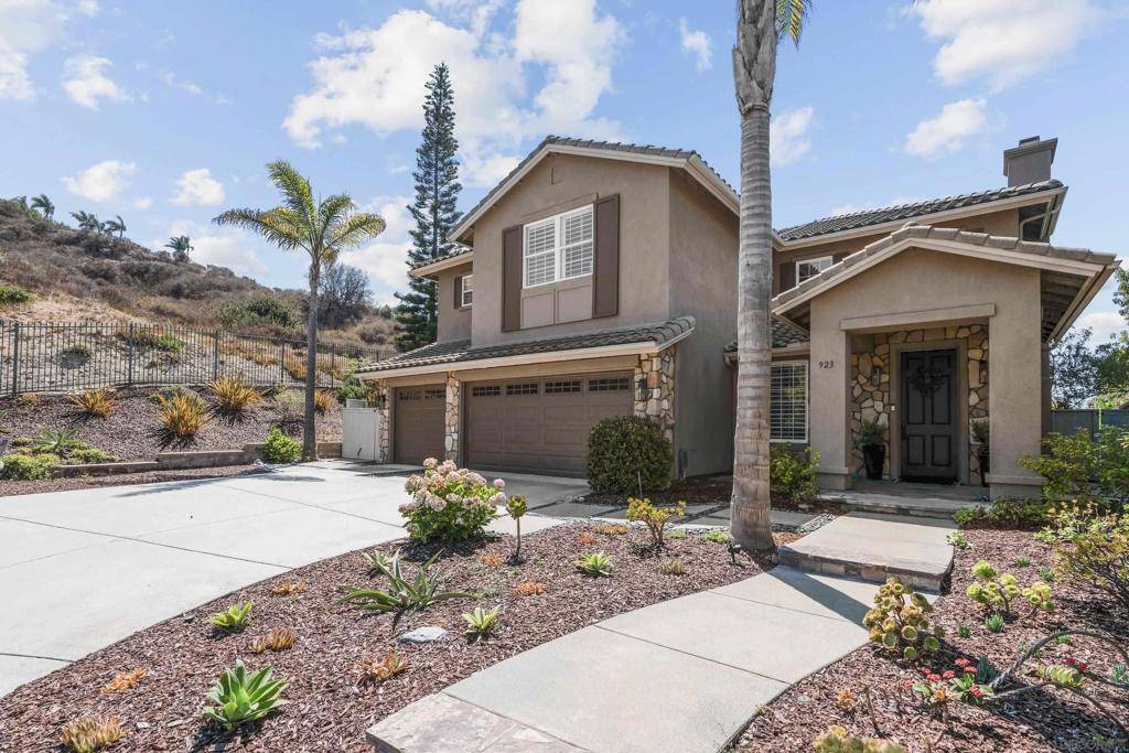 Carlsbad, CA 92011,923 Merlo Ct