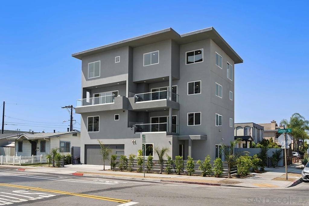 San Diego, CA 92104,4004 Ohio St #4