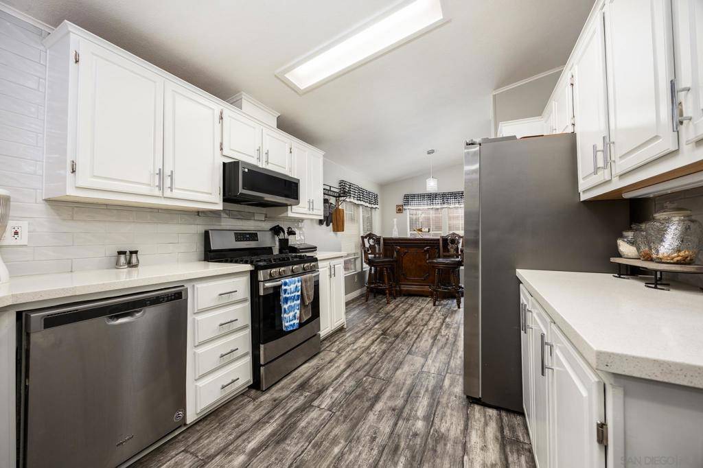 Vista, CA 92083,1333 Olive Ave #SPC 62