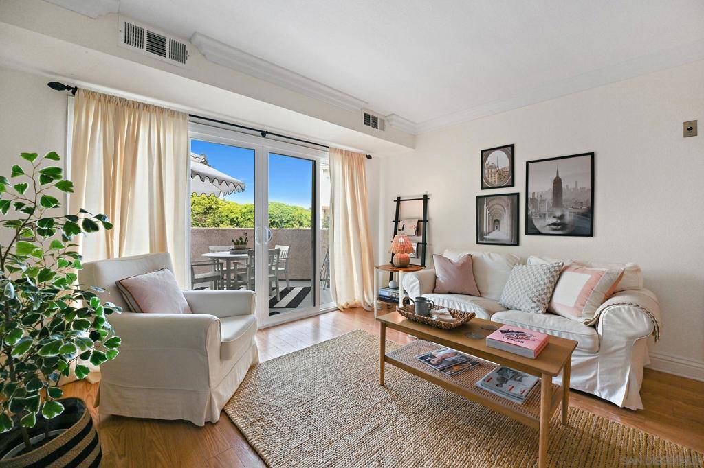 San Diego, CA 92108,7047 Camino Degrazia #188
