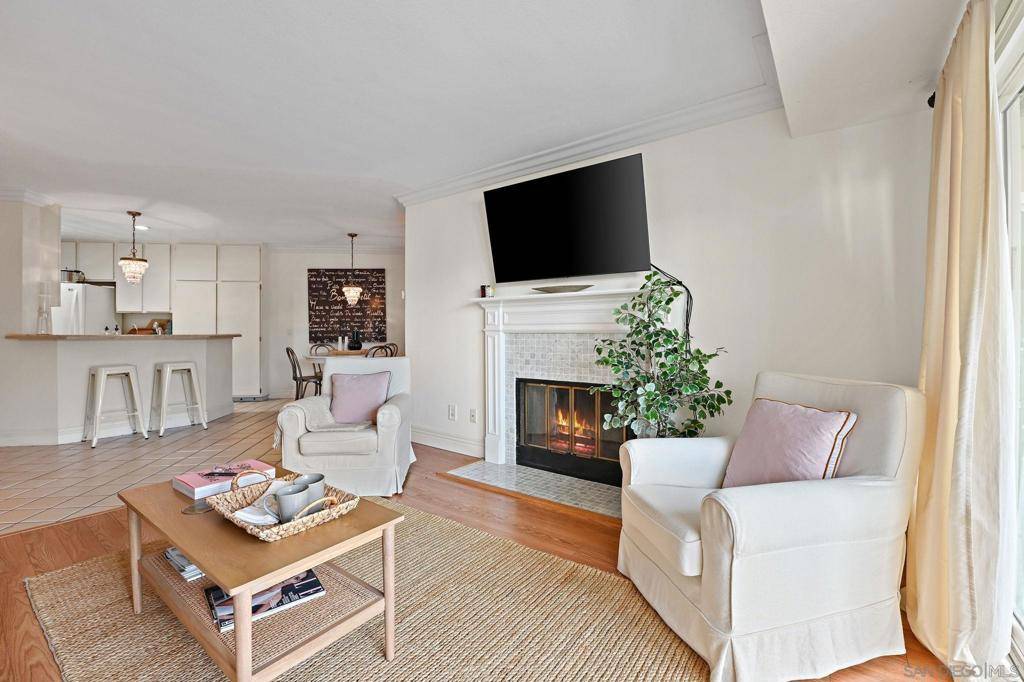 San Diego, CA 92108,7047 Camino Degrazia #188
