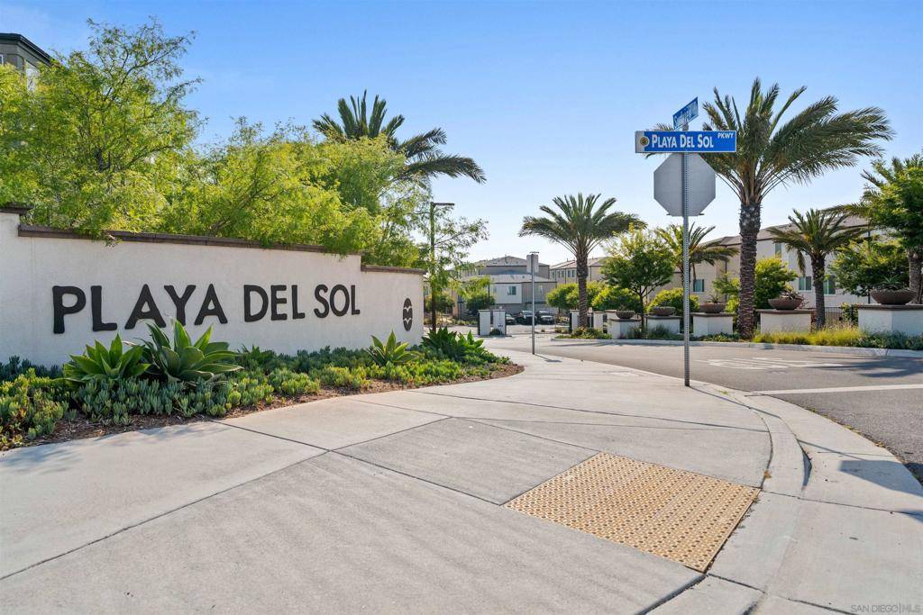 San Diego, CA 92154,5212 Beachfront Cove St #40