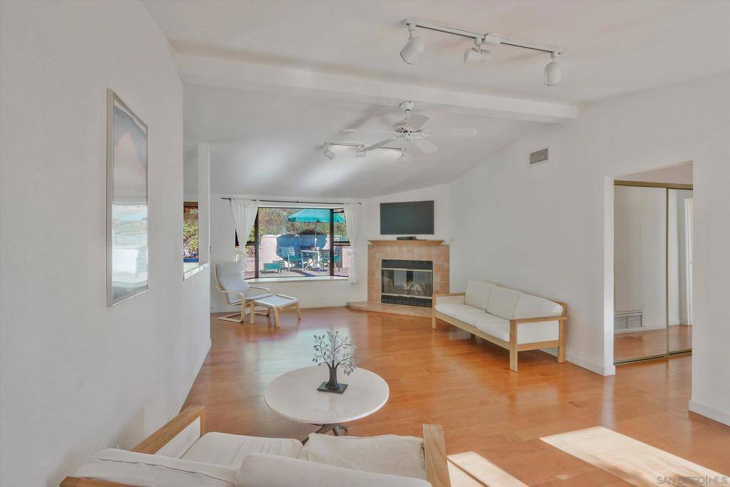 La Mesa, CA 91942,6237 Falmouth Dr