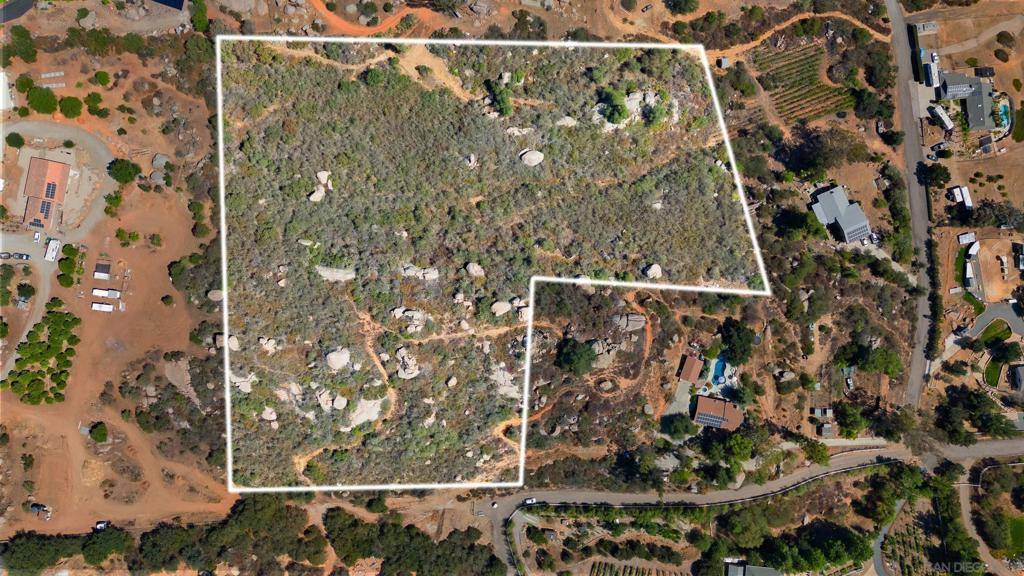 Ramona, CA 92065,2 Chablis Rd