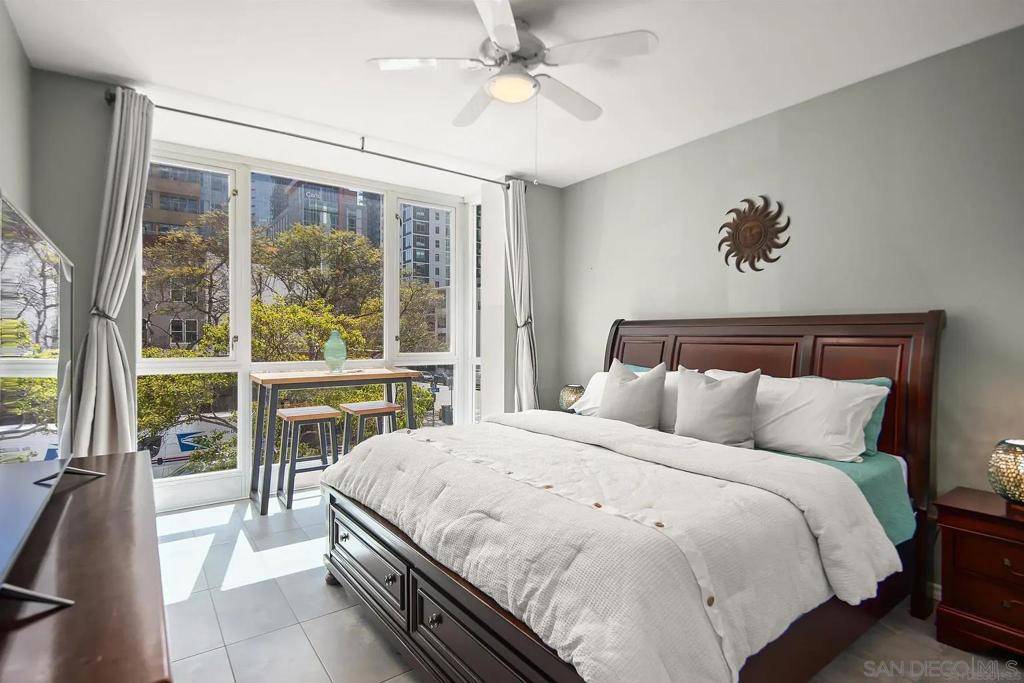 San Diego, CA 92101,300 W Beech #2