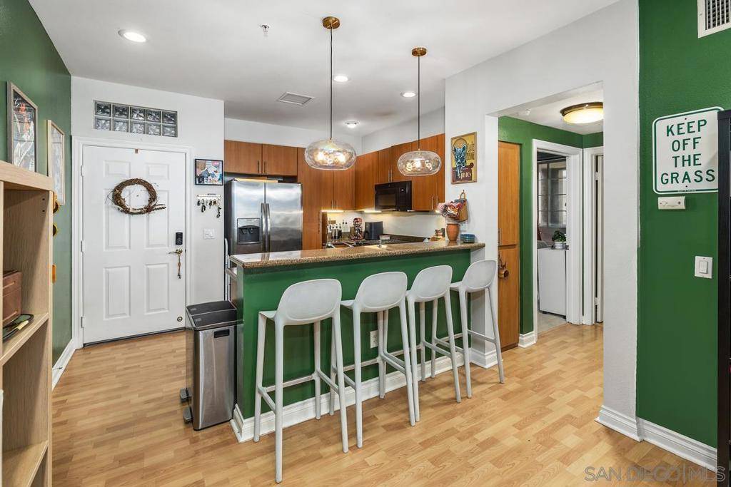 San Diego, CA 92101,1480 Broadway #2514
