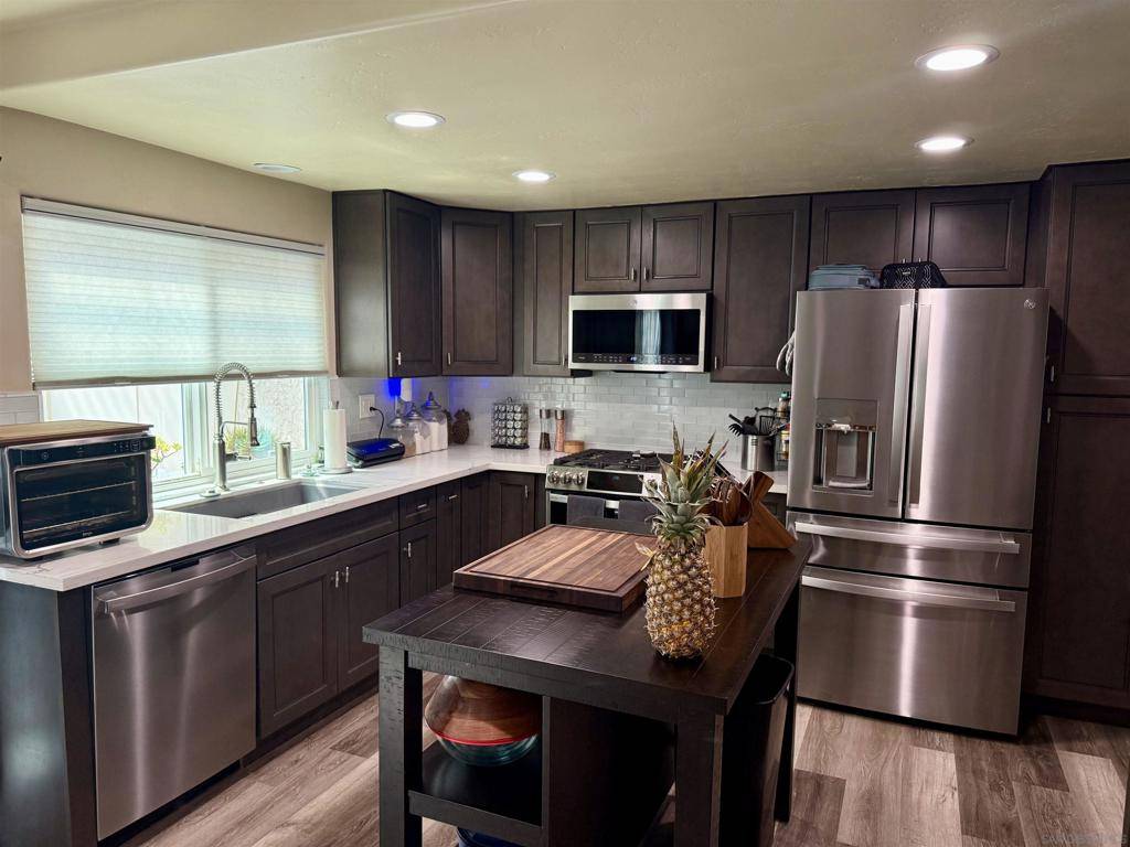 Escondido, CA 92025,1651 S Juniper Street #199