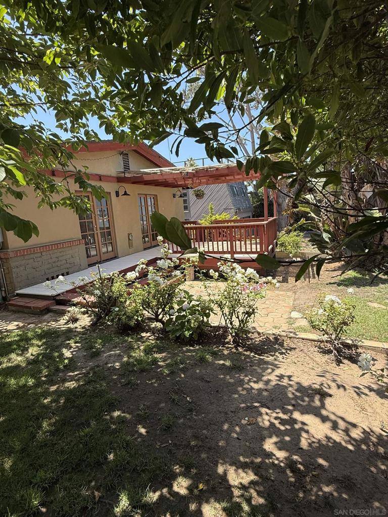 Del Mar, CA 92014,950 Stratford