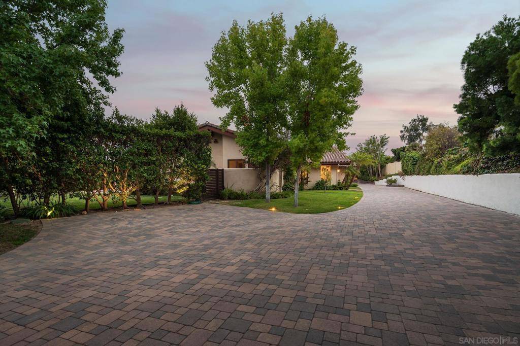 Rancho Santa Fe, CA 92067,17112 Via De La Valle