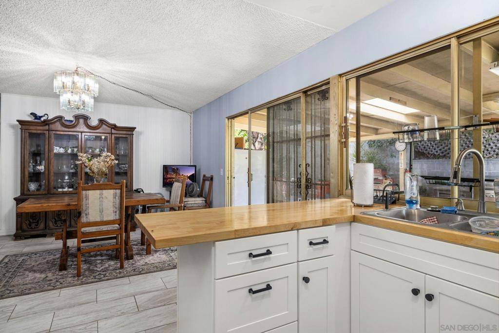 San Diego, CA 92111,5360 Burford