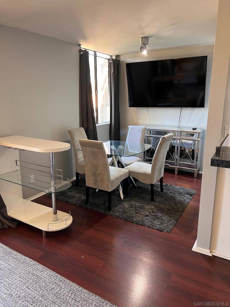 San Diego, CA 92122,6192 Agee St #249