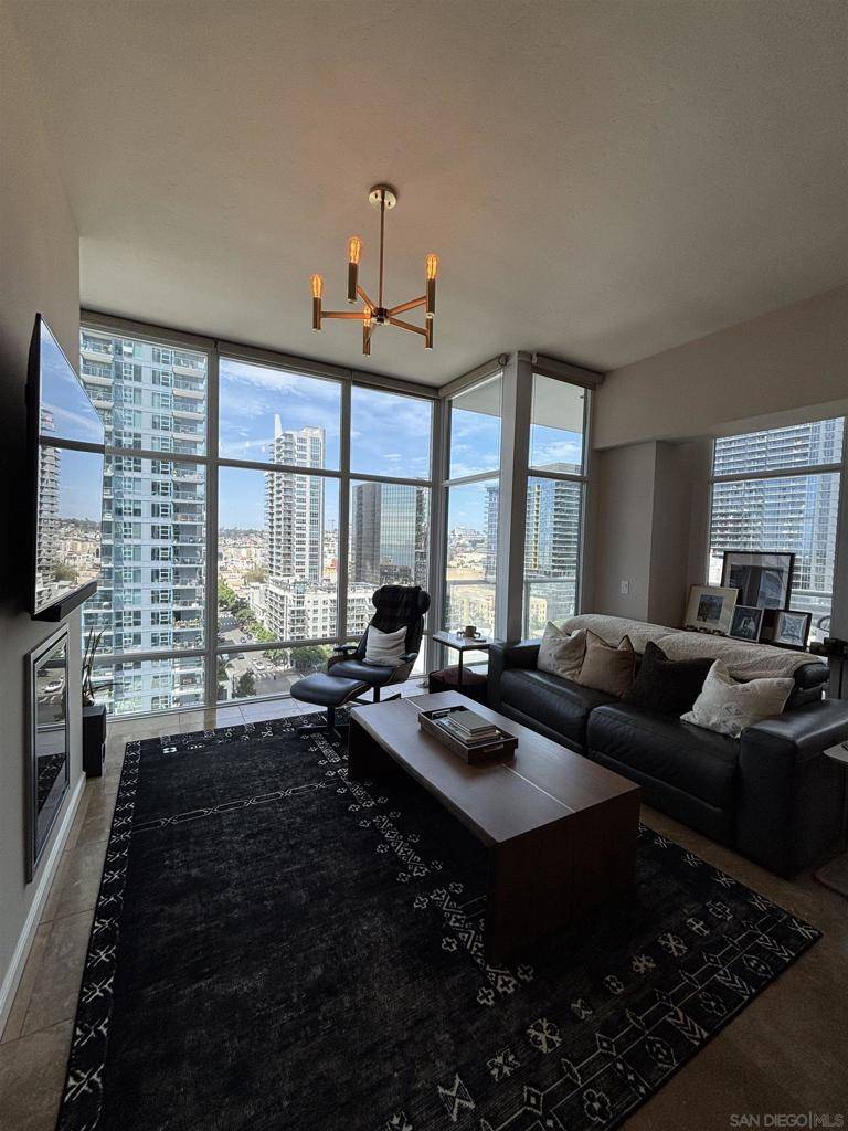 San Diego, CA 92101,1262 Kettner Bl ##1602