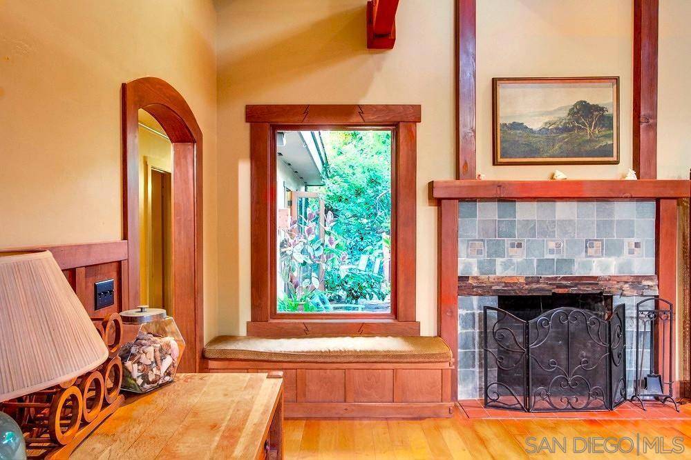 La Jolla, CA 92037,438 Retaheim Way