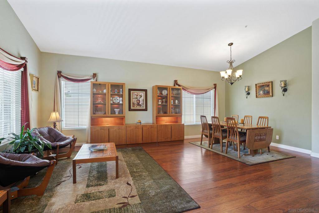 Escondido, CA 92026,2280 Bear Rock Glen