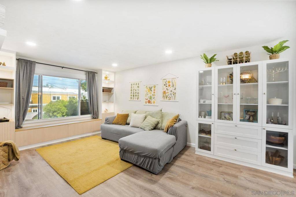 San Diego, CA 92103,140 Walnut Ave #2A