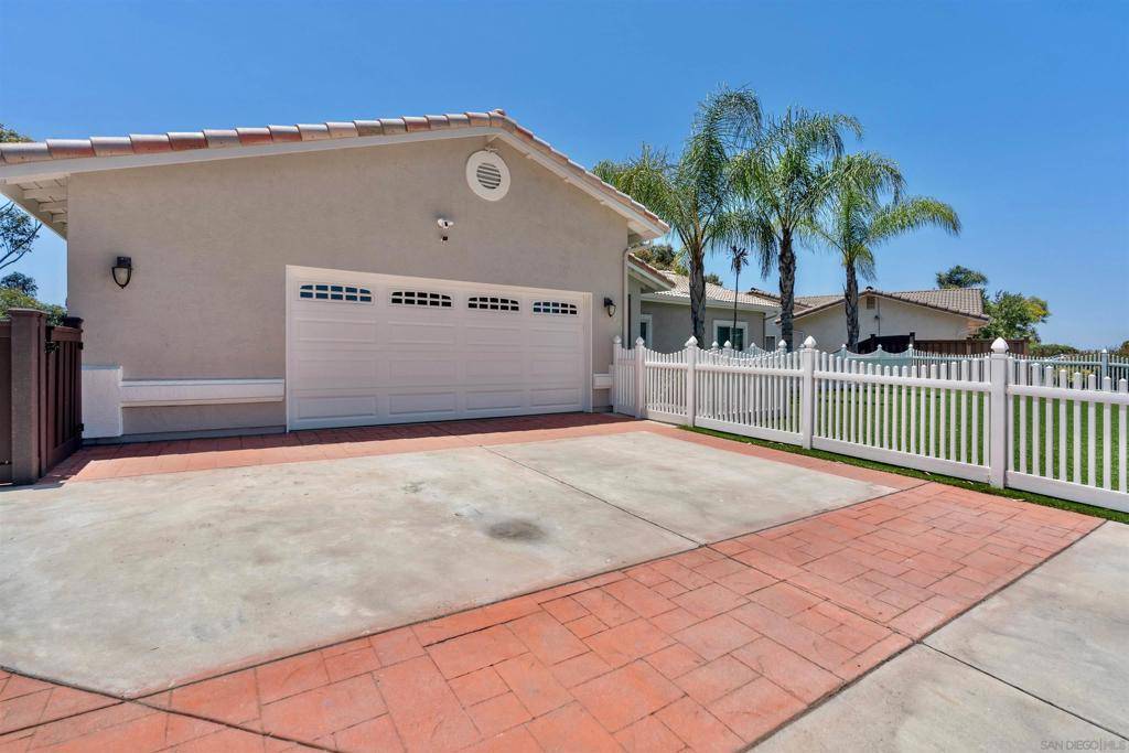 Escondido, CA 92025,401 S Vine St