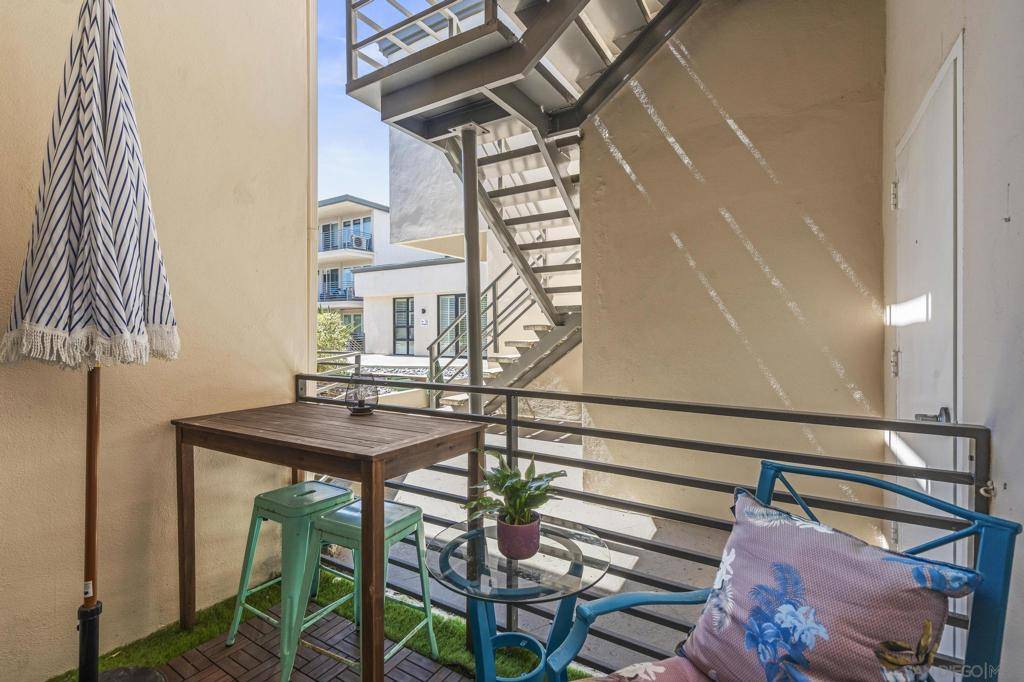 San Diego, CA 92106,1021 Scott St ##103