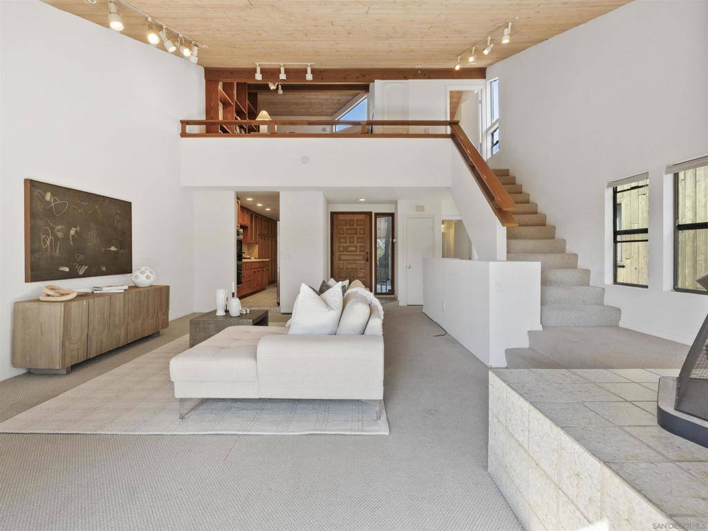 San Diego, CA 92103,616 W Lewis St