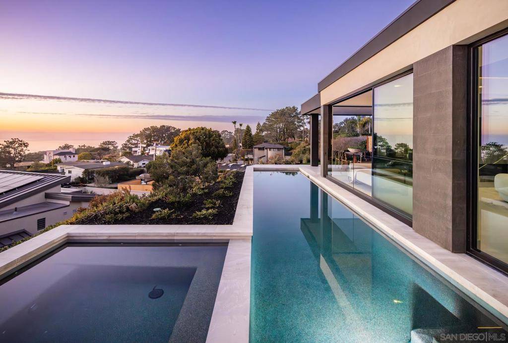 Del Mar, CA 92014,722 Amphitheatre Dr